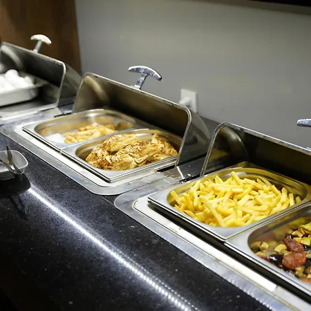 Eniza Hotel 4*