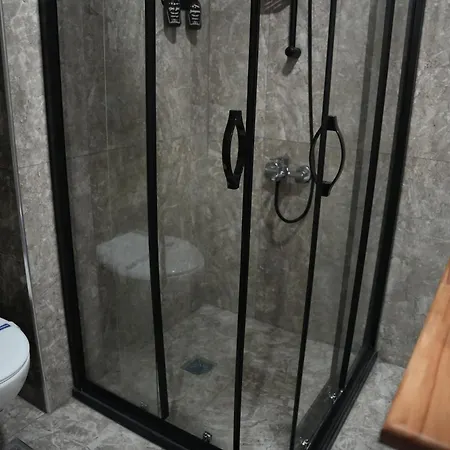 Hotel Eniza 4*